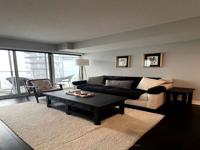 2710 - 17 Bathurst St