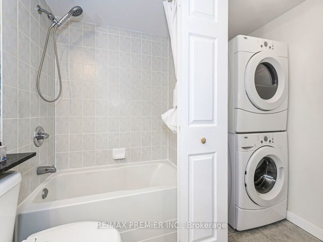 1006 - 50 Lynn Williams St