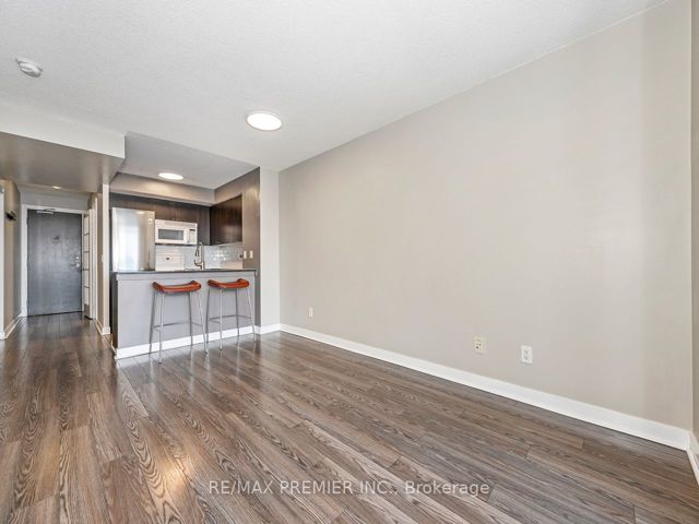 1006 - 50 Lynn Williams St