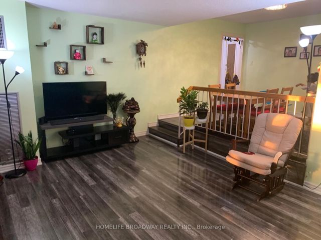408 - 177 Linus Rd