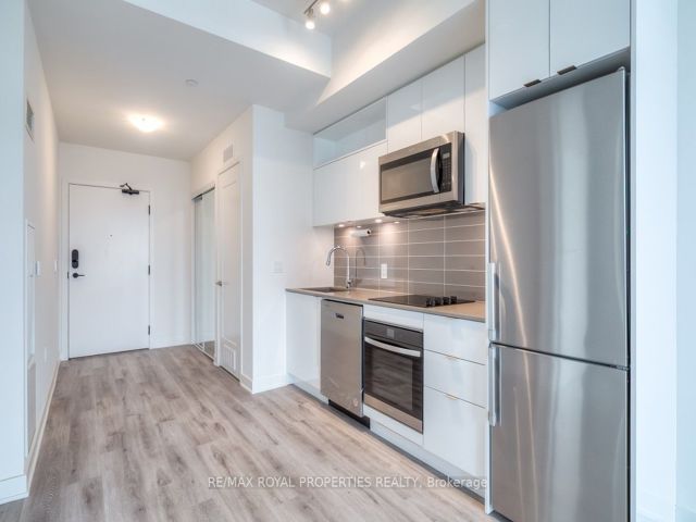 1505 E - 70 Princess St