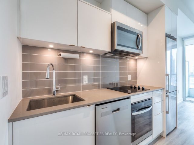 1505 E - 70 Princess St
