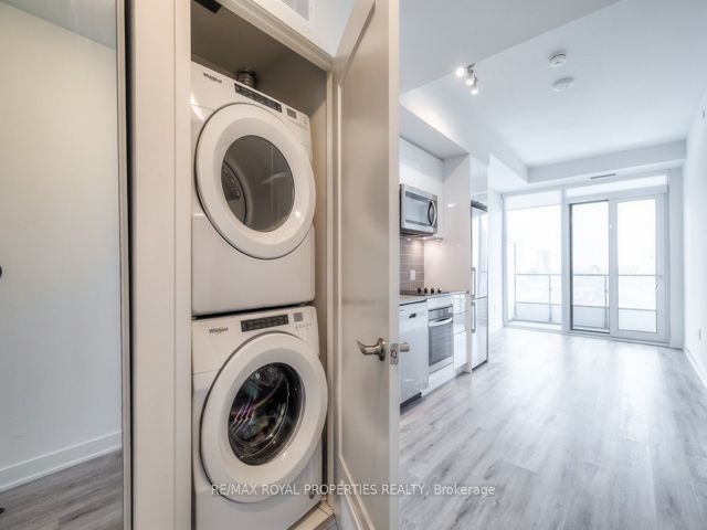 1505 E - 70 Princess St