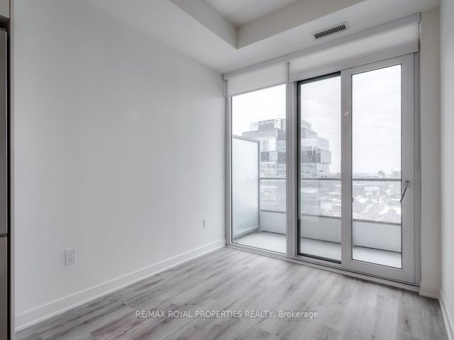 1505 E - 70 Princess St