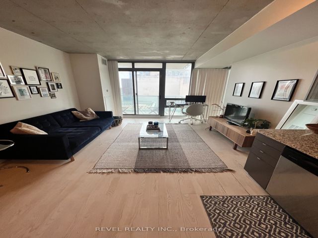 801 - 33 Lombard St