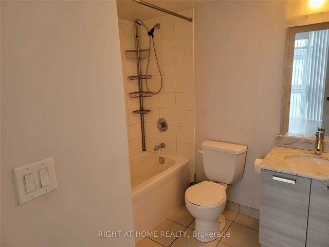Ph6 - 36 Lisgar St