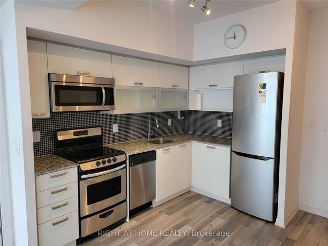 Ph6 - 36 Lisgar St