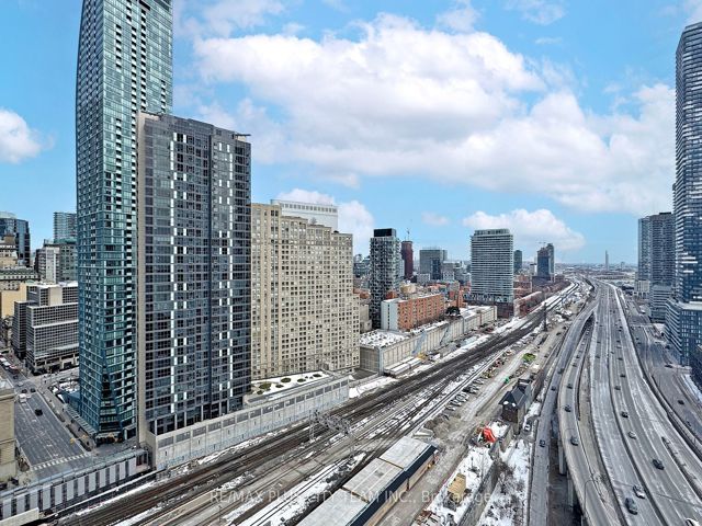 2507 - 18 Yonge St
