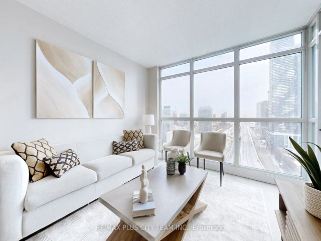 2507 - 18 Yonge St