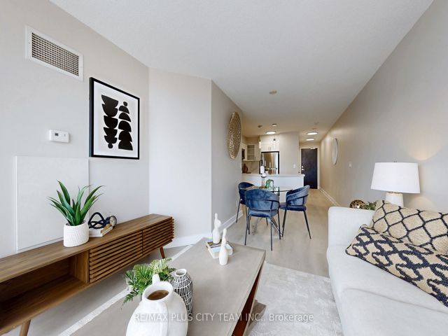 2507 - 18 Yonge St