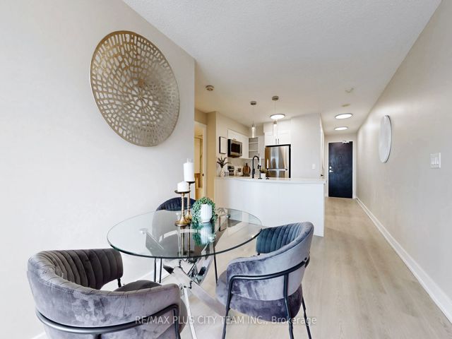 2507 - 18 Yonge St