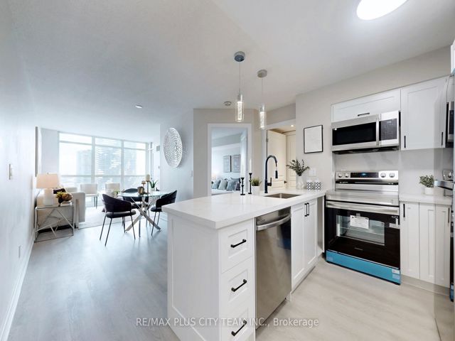 2507 - 18 Yonge St