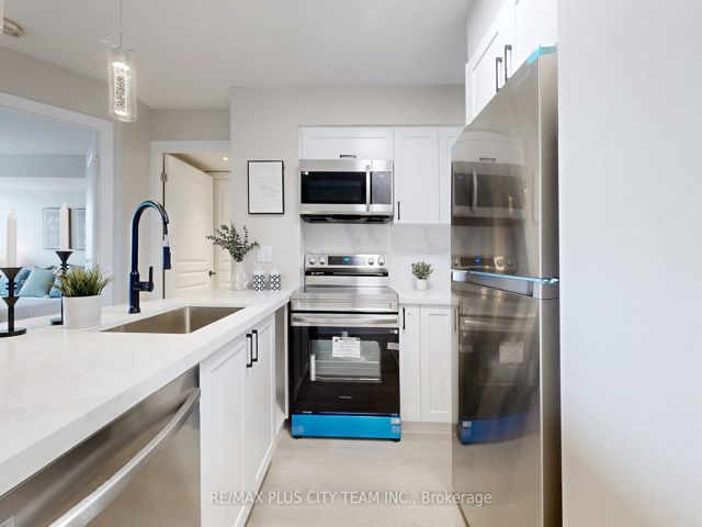 2507 - 18 Yonge St