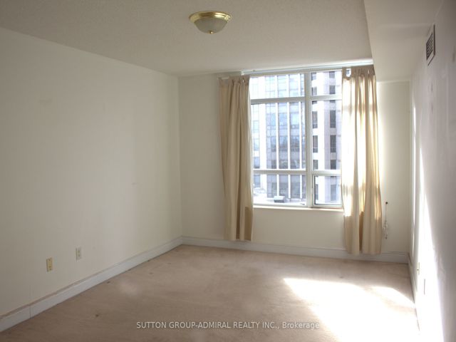 708 - 880 Grandview Way
