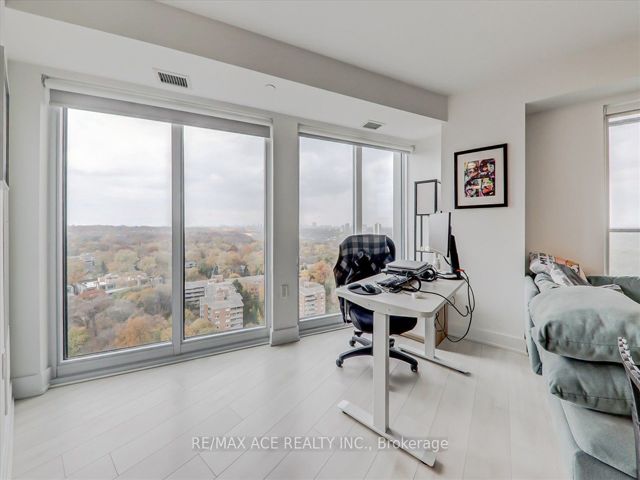 1703 - 575 Bloor St E