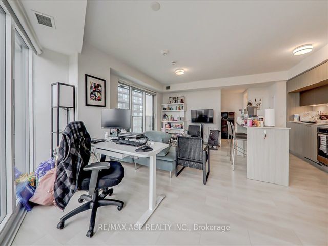 1703 - 575 Bloor St E