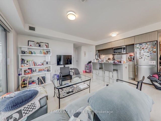 1703 - 575 Bloor St E