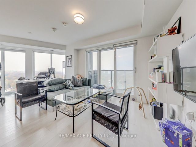 1703 - 575 Bloor St E