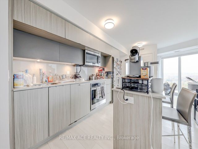 1703 - 575 Bloor St E