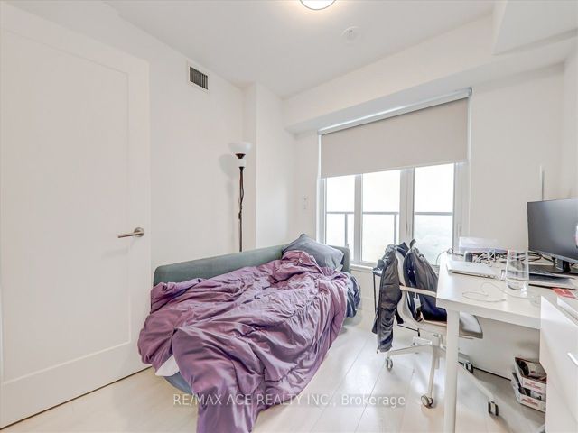 1703 - 575 Bloor St E