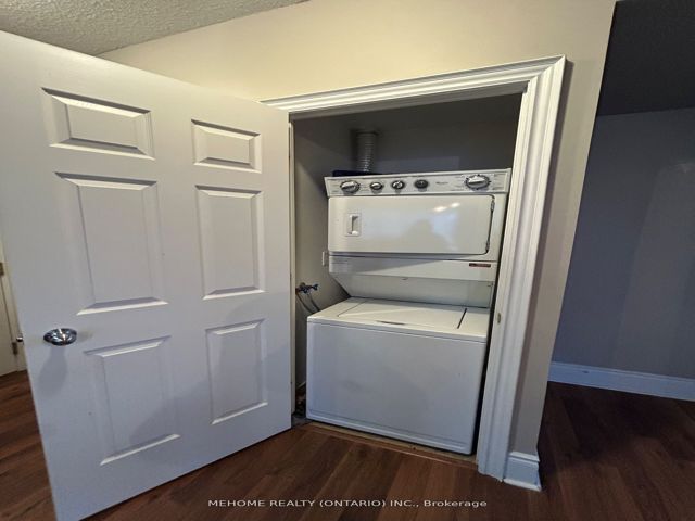 1626 - 25 Greenview Ave