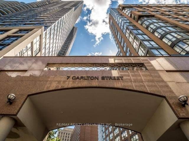 704 - 7 Carlton St E