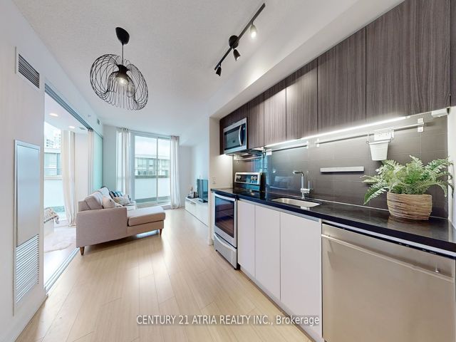 810 - 85 Queens Wharf Rd