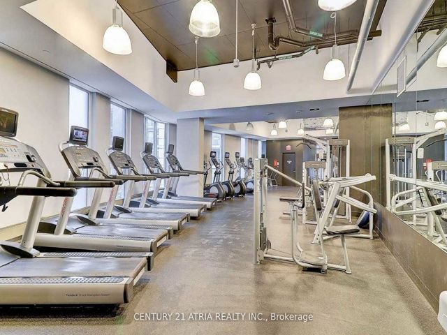 810 - 85 Queens Wharf Rd