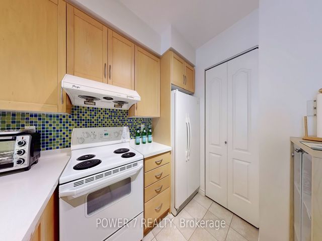 510 - 28 William Carson Cres