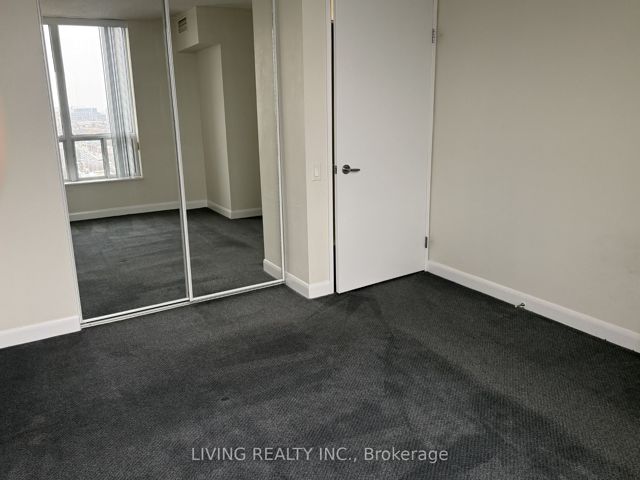 2001 - 33 Sheppard Ave E