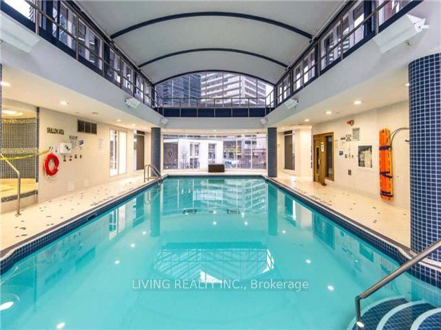 2001 - 33 Sheppard Ave E