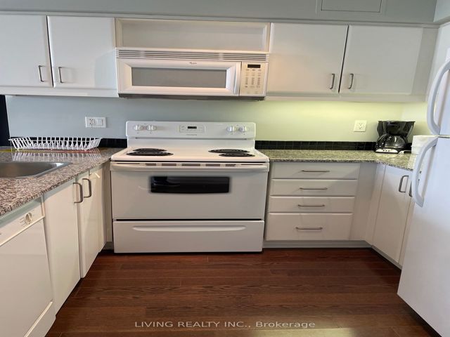 2001 - 33 Sheppard Ave E