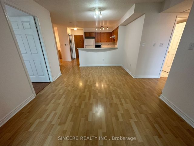 1106 - 7 Lorraine Dr