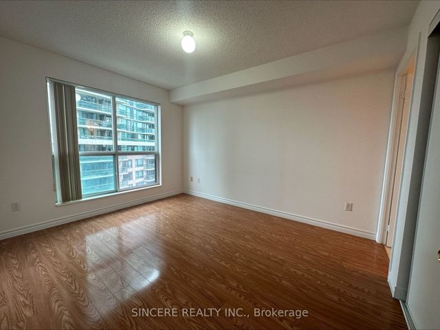 1106 - 7 Lorraine Dr