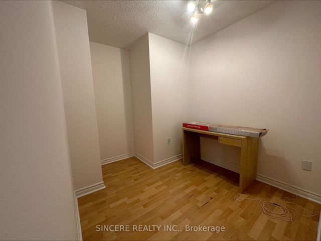 1106 - 7 Lorraine Dr