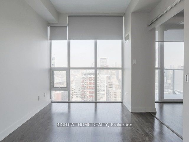 3105 - 126 Simcoe St