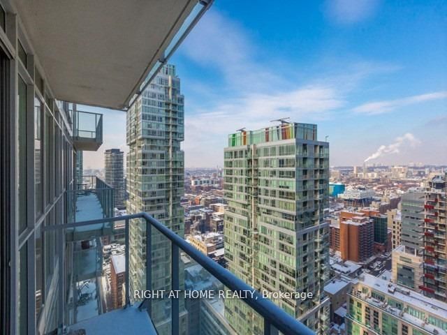 3105 - 126 Simcoe St