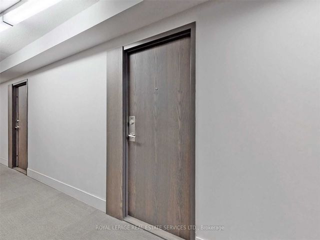 345 - 68 Abell St E