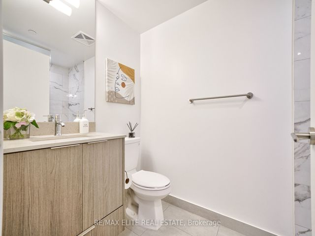 708 - 36 Forest Manor Rd