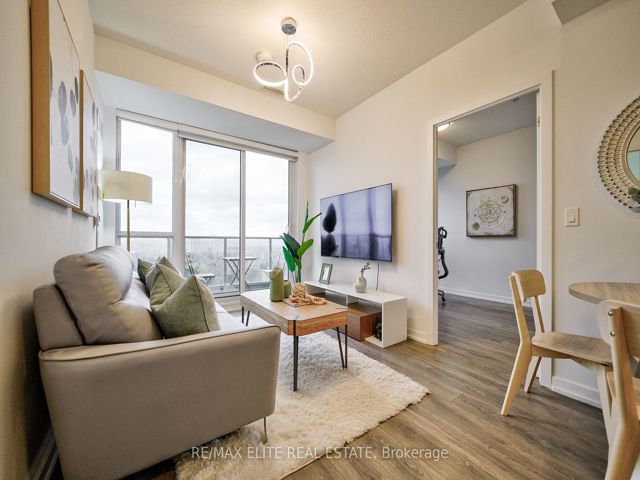 708 - 36 Forest Manor Rd