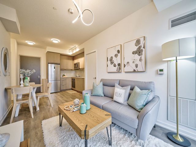 708 - 36 Forest Manor Rd
