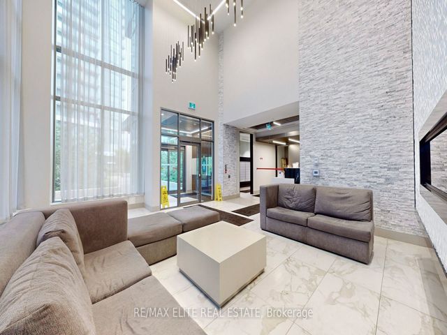 708 - 36 Forest Manor Rd