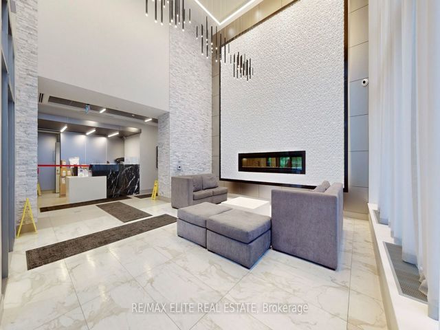 708 - 36 Forest Manor Rd
