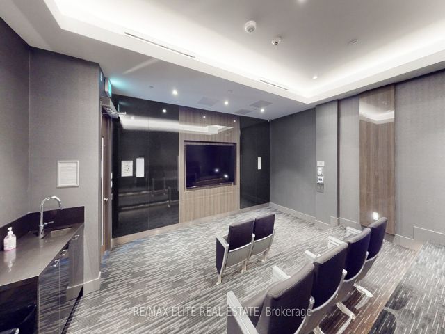 708 - 36 Forest Manor Rd