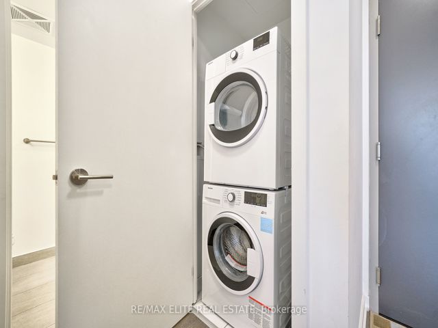 708 - 36 Forest Manor Rd