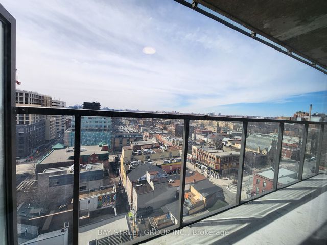 1307 - 2 Augusta Ave