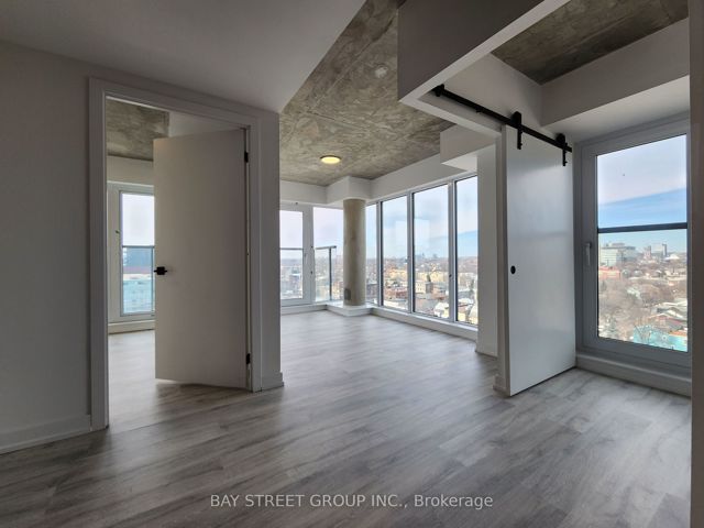 1307 - 2 Augusta Ave