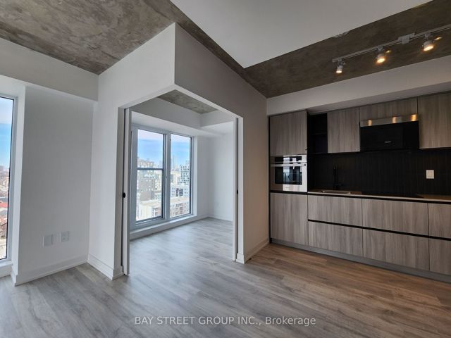 1307 - 2 Augusta Ave