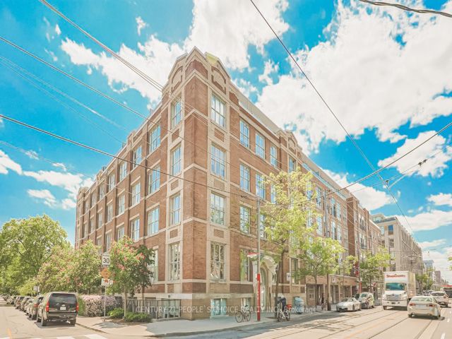 228 - 955 Queen St W