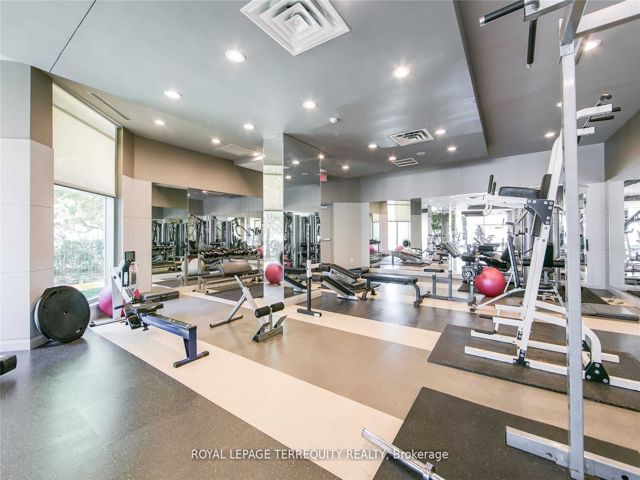 1202 - 228 Queens Quay W